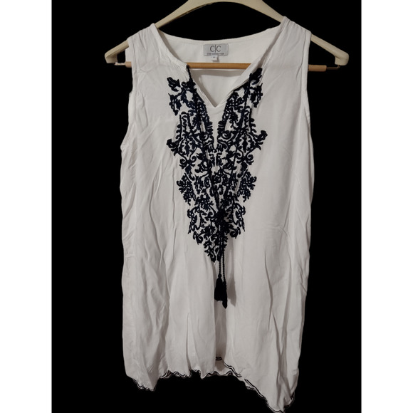 Chic connection Dresses & Skirts - Chic Connection White with Navy Embroidery Bohemian Sundress sz S